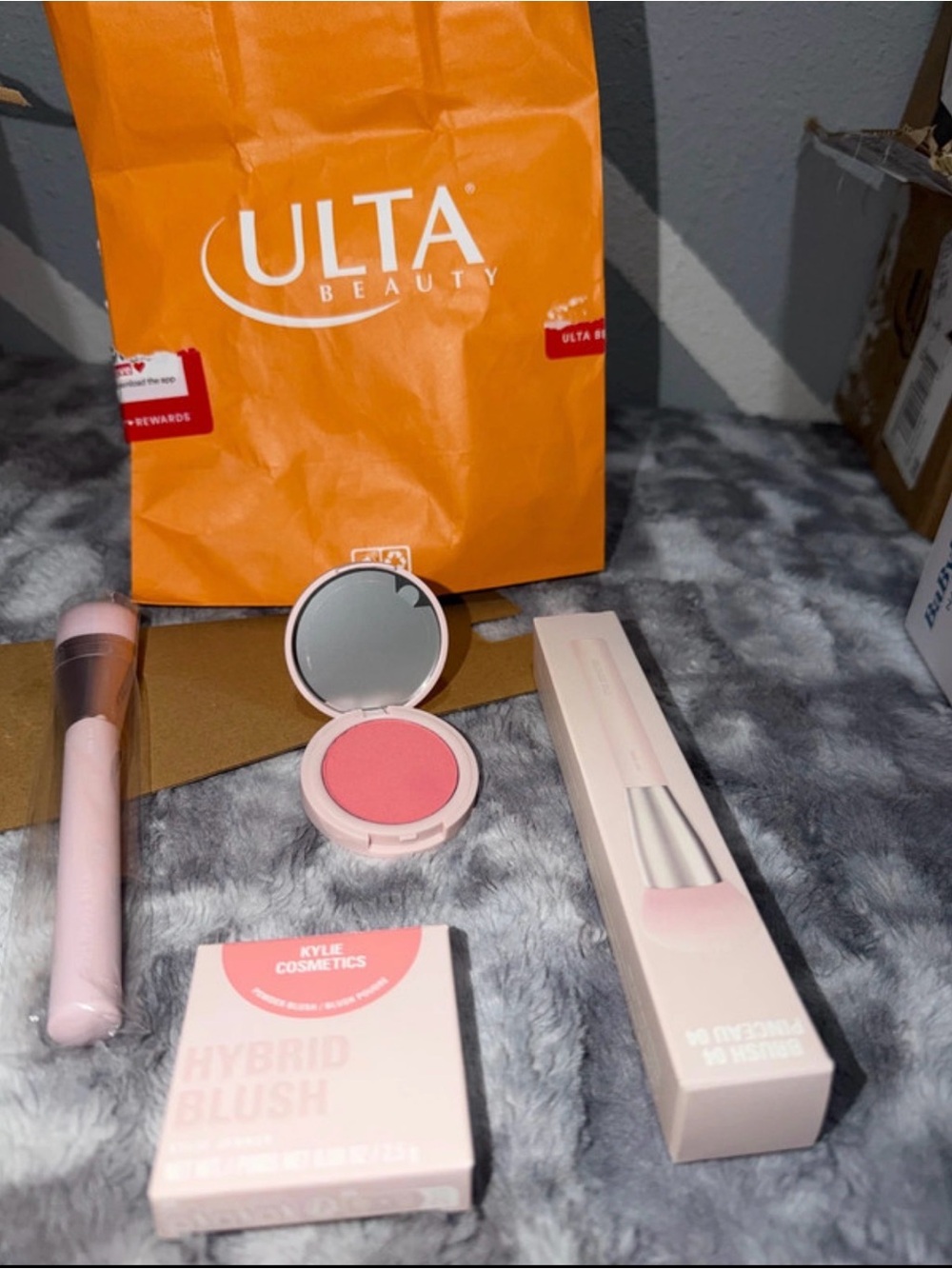 Kylie Cosmetics Blush Duo in Pink with Soft Pink Brush